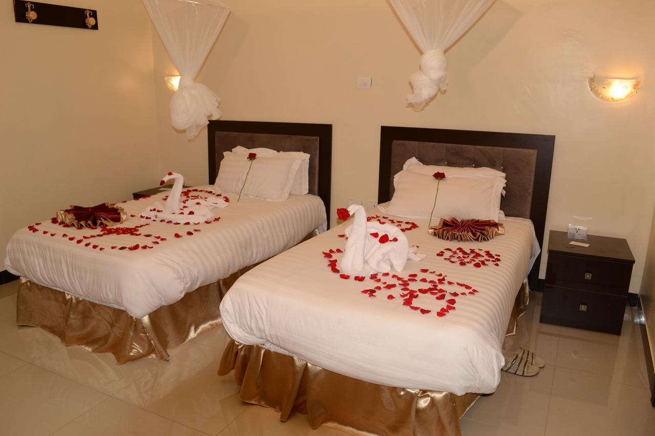 Lakemark Hotel And Tour Service Bahir Dar Exterior foto