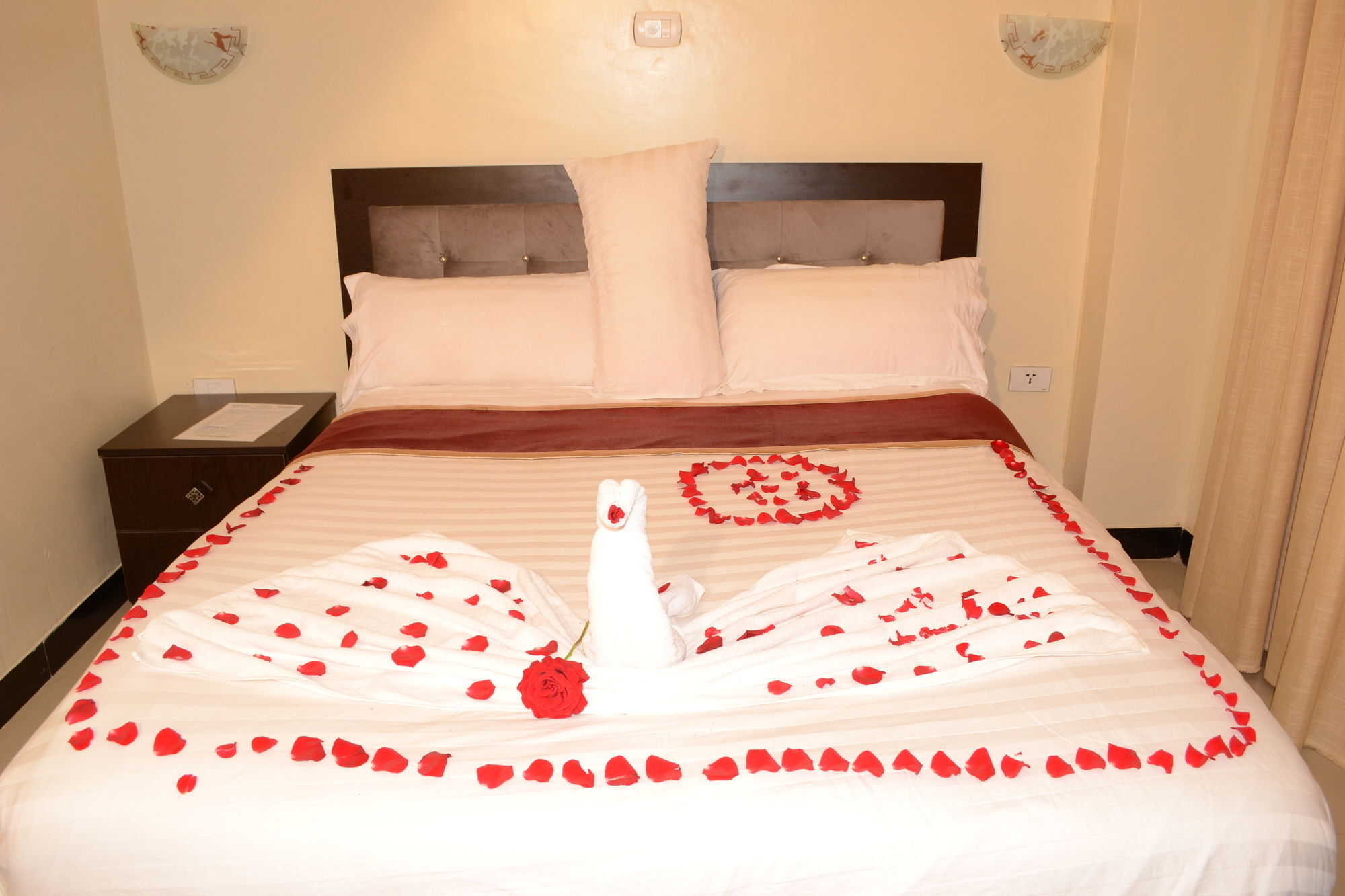 Lakemark Hotel And Tour Service Bahir Dar Exterior foto
