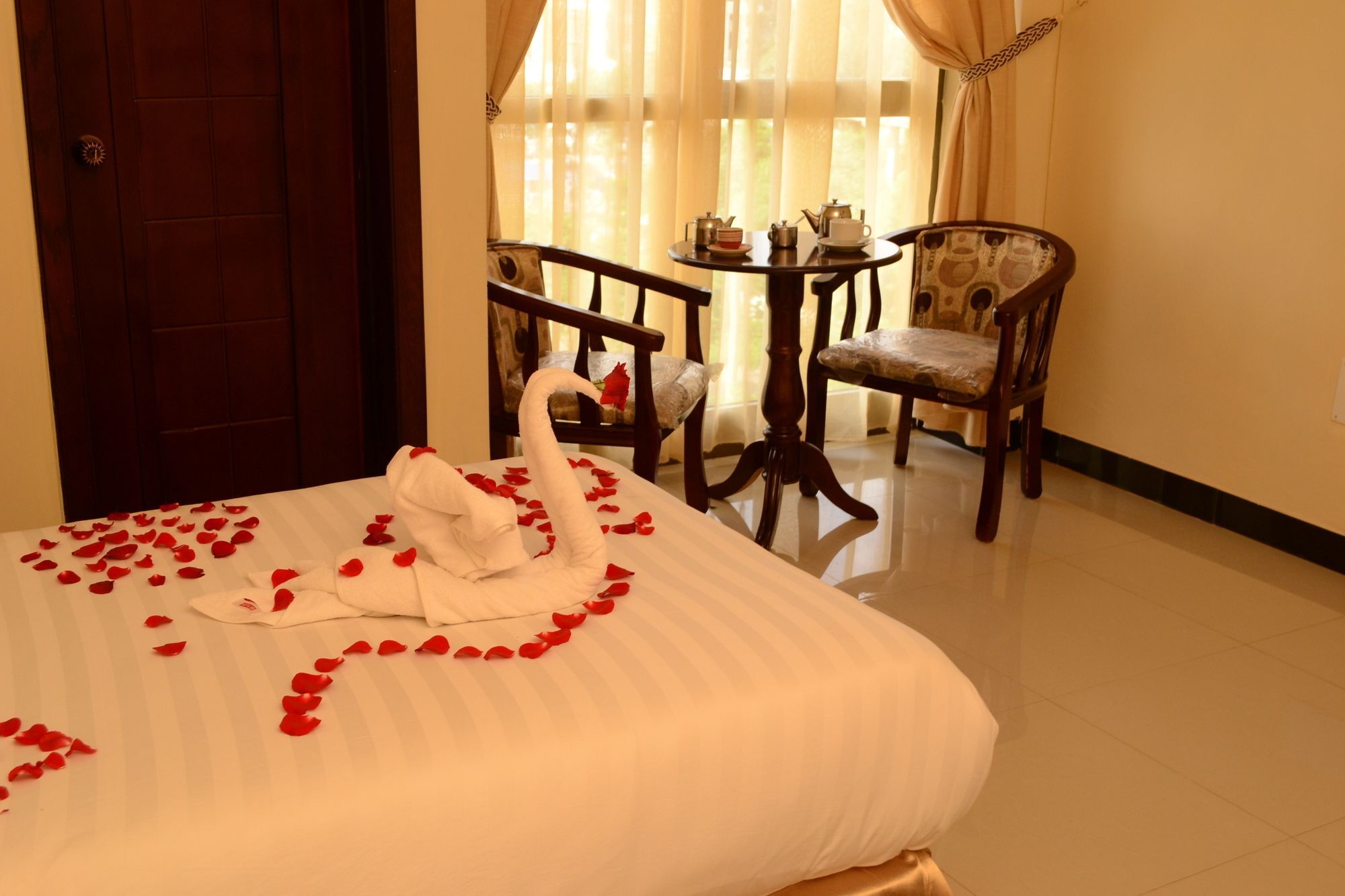 Lakemark Hotel And Tour Service Bahir Dar Exterior foto